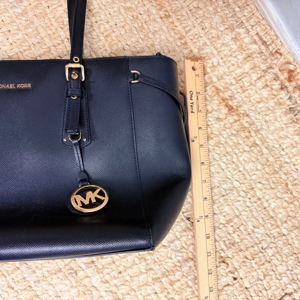 Michael Kors Voyager‎ Tote Black Saffiano Leather Gold Hardware Double Strap